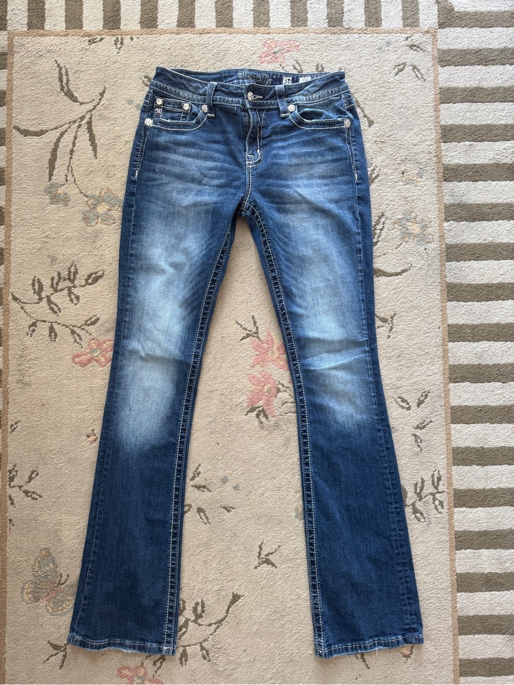 Miss Me Women's Medium Blue Bootcut Jeans. Size 30. 35 1/2 inseam